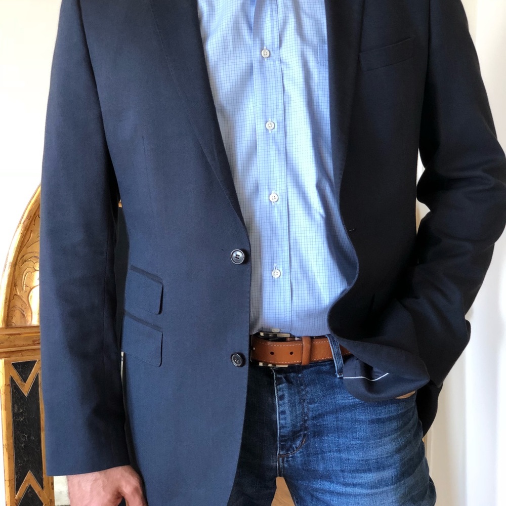 Hugo Boss- navy blazer/sport coat size 44L